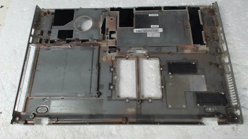 Funda inferior para portátil Sony Vaio SVT151 15,6" 60,4 YH01,001 Foto 2 de 3