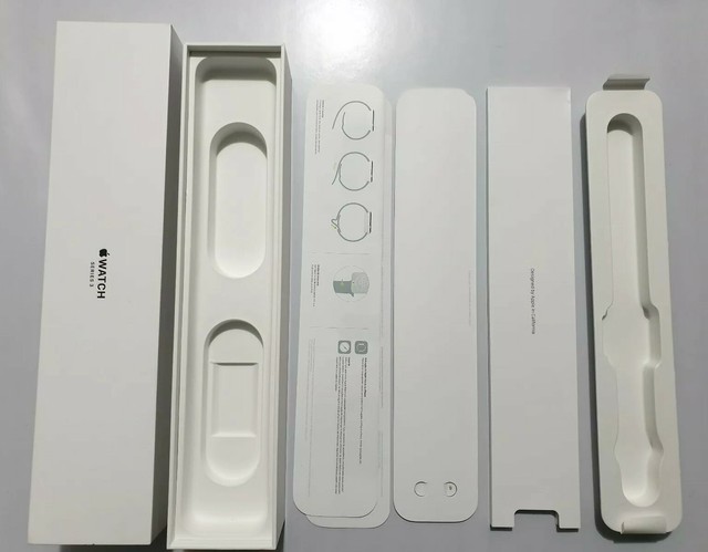 Apple Watch Series 3 GPS - 42mm Silver/White Sport Band