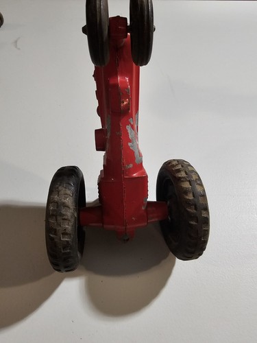 Vintage Antique Toy Slik 1/16 Massey Tractor With Driver - Picture 8 of 8