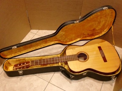 1969 GOYA LEVIN G17 GRAND CONCERT CLASSICAL GUITAR EXCELLENT SOUND,RARE LOOK...