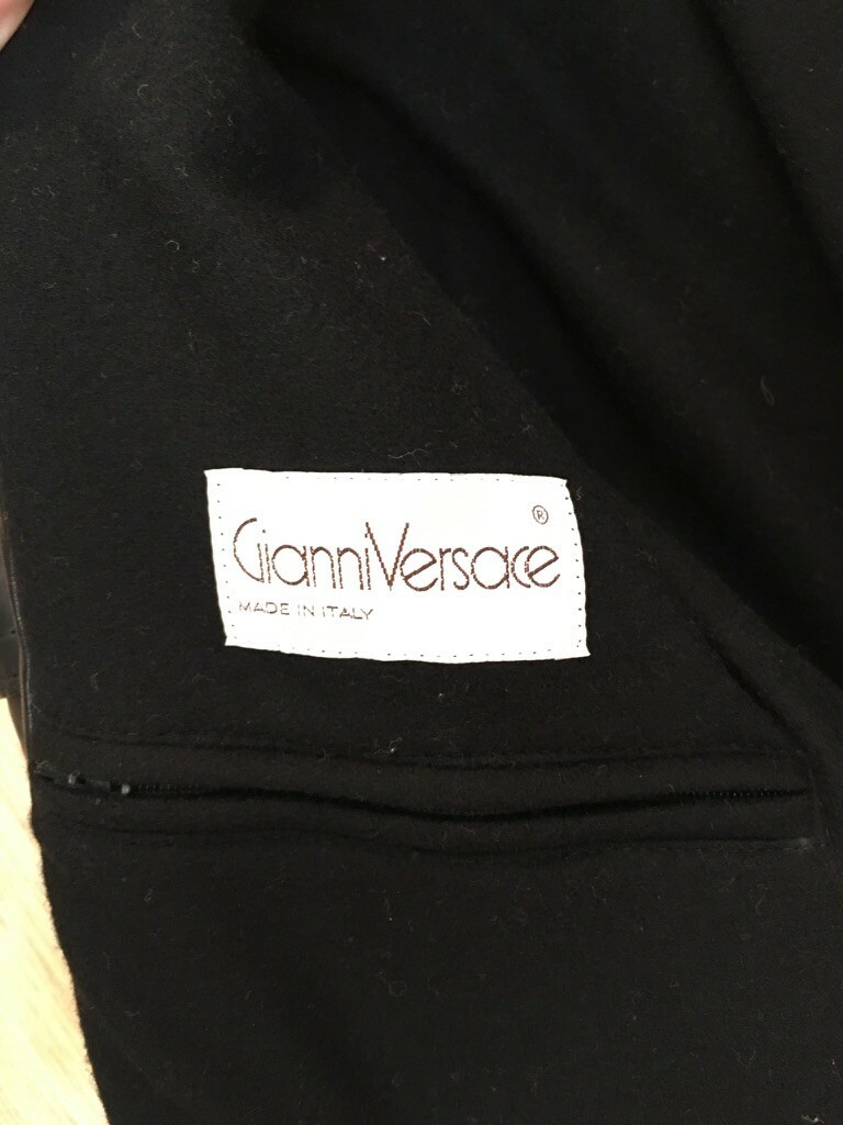 Gianni Versace Vintage Mens Black Leather Hooded Coat 52 EU Gianni Versace Vintage Mens Black Leather Hooded Coat 52 EU