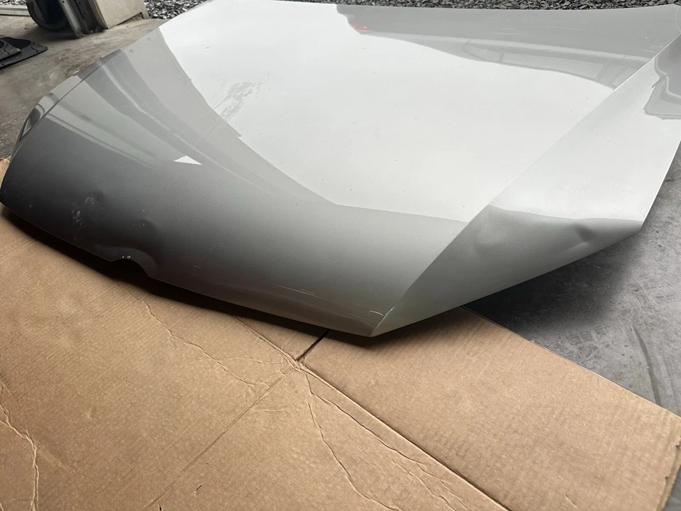 VOLKSWAGEN PASSAT 2012-2014 PANEL CAPÓ DELANTERO/MONTAJE, LOTE OEM017 Foto 2 de 4