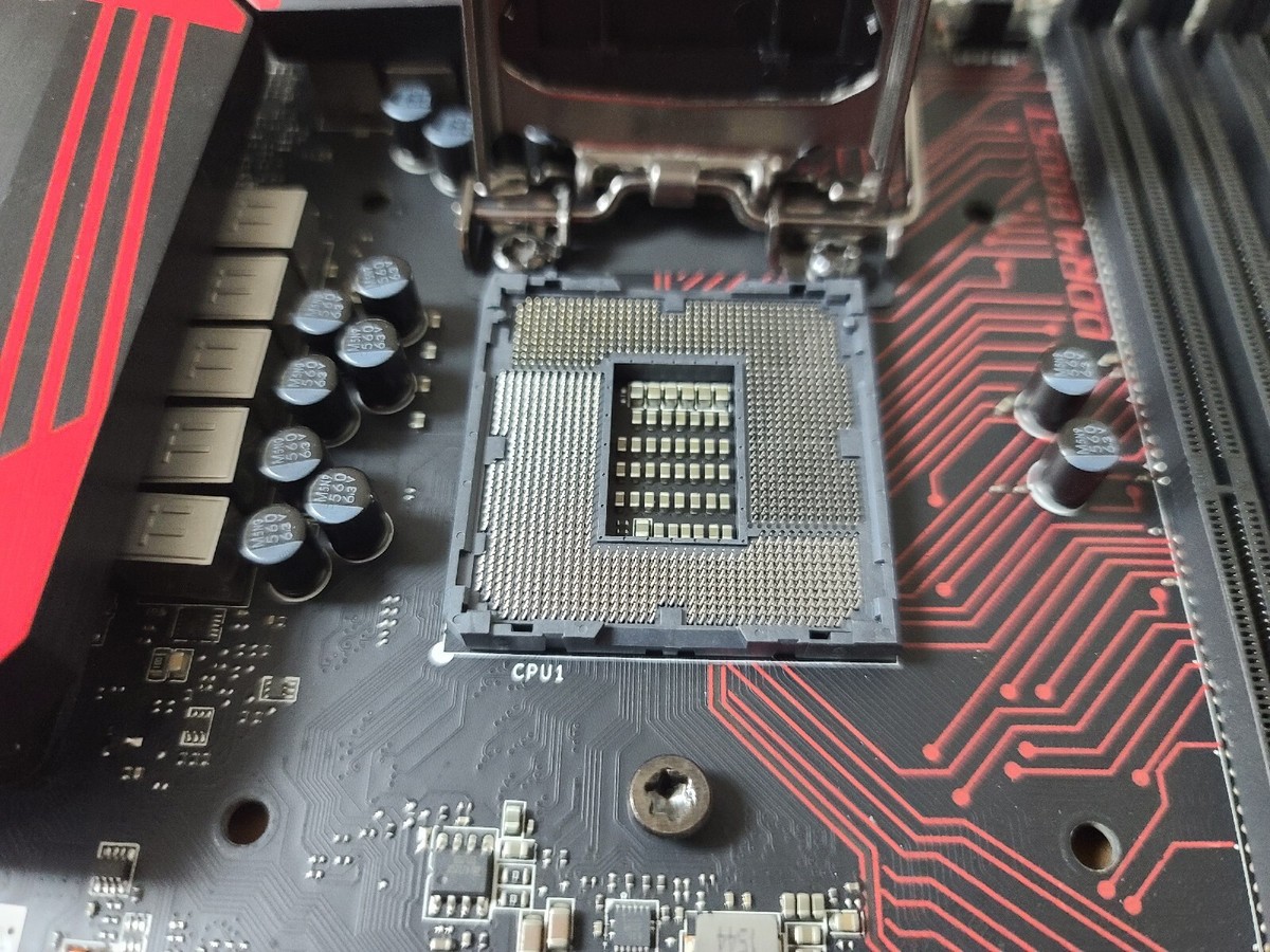 MSI Z170A GAMING M5 Intel LGA 1151 ATX Desktop PC MSI Z170A GAMING M5 Intel LGA 1151 ATX Desktop PC