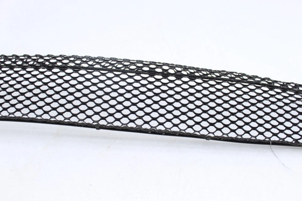 03-06 MERCEDES-BENZ W220 S55 AMG ПЕРЕДНИЙ БАМПЕР НИЖНЯЯ ЦЕНТРАЛЬНАЯ СЕТЧАТАЯ РЕШЕТКА E4677 - Изображение 4 из 4