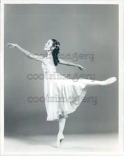1985 Press Photo Ballerina Marianna Tcherkassky Strikes Pose