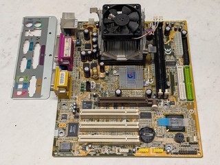 Mainboard Bundle Gigabyte GA 8SMMLP mit P4 1 8GHz Retro Computing (1v3)