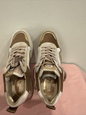 Michael Kors Wilma sneaker Size 6M