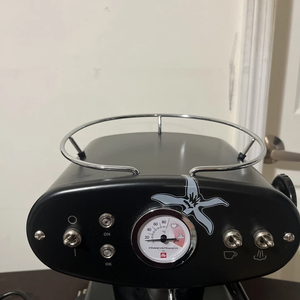 弗朗西斯·弗朗西斯! X1 ipso 复古浓缩咖啡机黑色 Luca Trazzi 出品 — 第 2/4 张图片