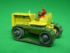 Matchbox Lesney No.8a Caterpillar Crawler Tractor (RARE RED DRIVER)