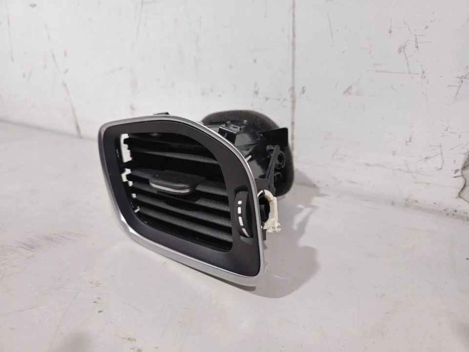 Volvo V40 2013-2019 salpicadero delantero izquierdo ventilación aire original 1281852 Foto 3 de 4