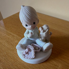 Precious Moments "Sharing Sweet Moments Together" Porcelain Figurine 1993-526487