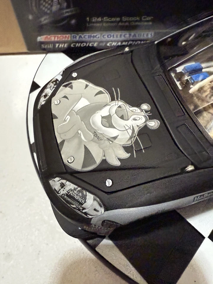 Mark Martin #5 Kellogg’s Black Label STEALTH COT 2009 1/24 Nascar Diecast Foto 3 de 4