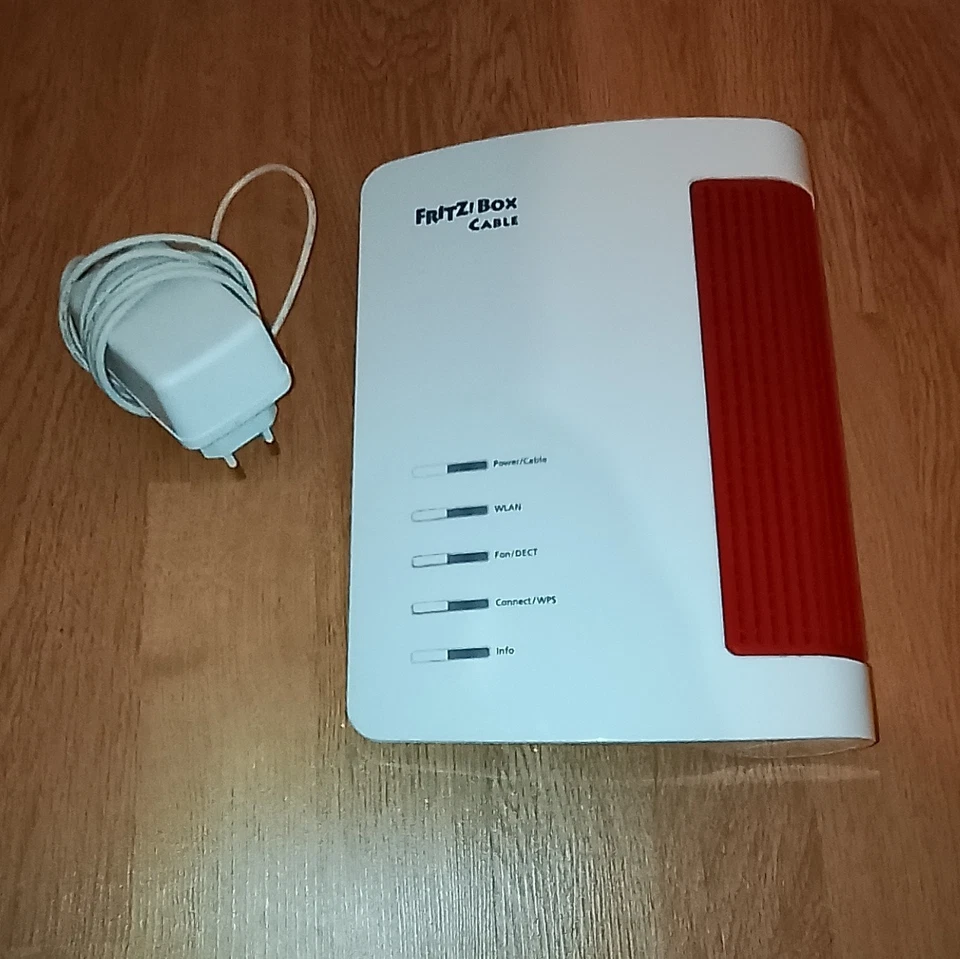 AVM FRITZ!Box 6660 Cable Wi-Fi Modem-Router (20002910) - Bild 2 von 4