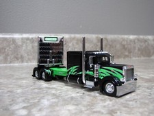 DCP 1/64 Big Daddy Bottomley Negro Verde Lima Peterbilt 389 Ganadería 60-1310