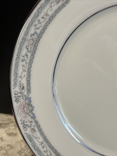 Lenox Charleston China Salad Plates  8 1/4" Set Of 6 - Picture 7 of 9