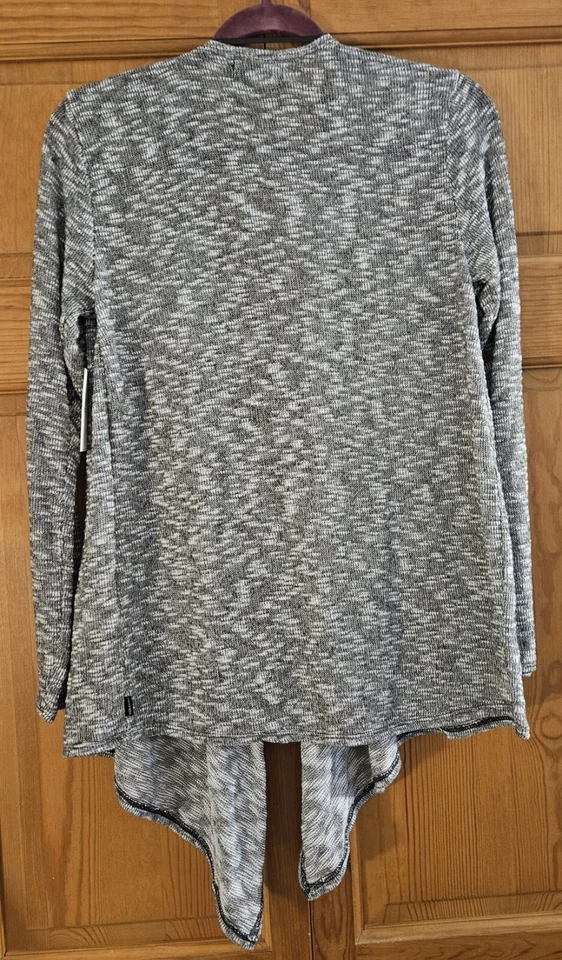 NUEVO CON ETIQUETAS VOLCOM MUJER MED BREZO NEGRO ABRIGO VENTA AL POR MENOR $35 Foto 2 de 4