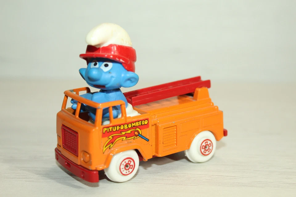 SMURFS SCHLUMPF CAR 1/43 "PITUFO BOMBERO" SMURF GUISVAL MADE IN SPAIN 80s - Imagen 2 de 4