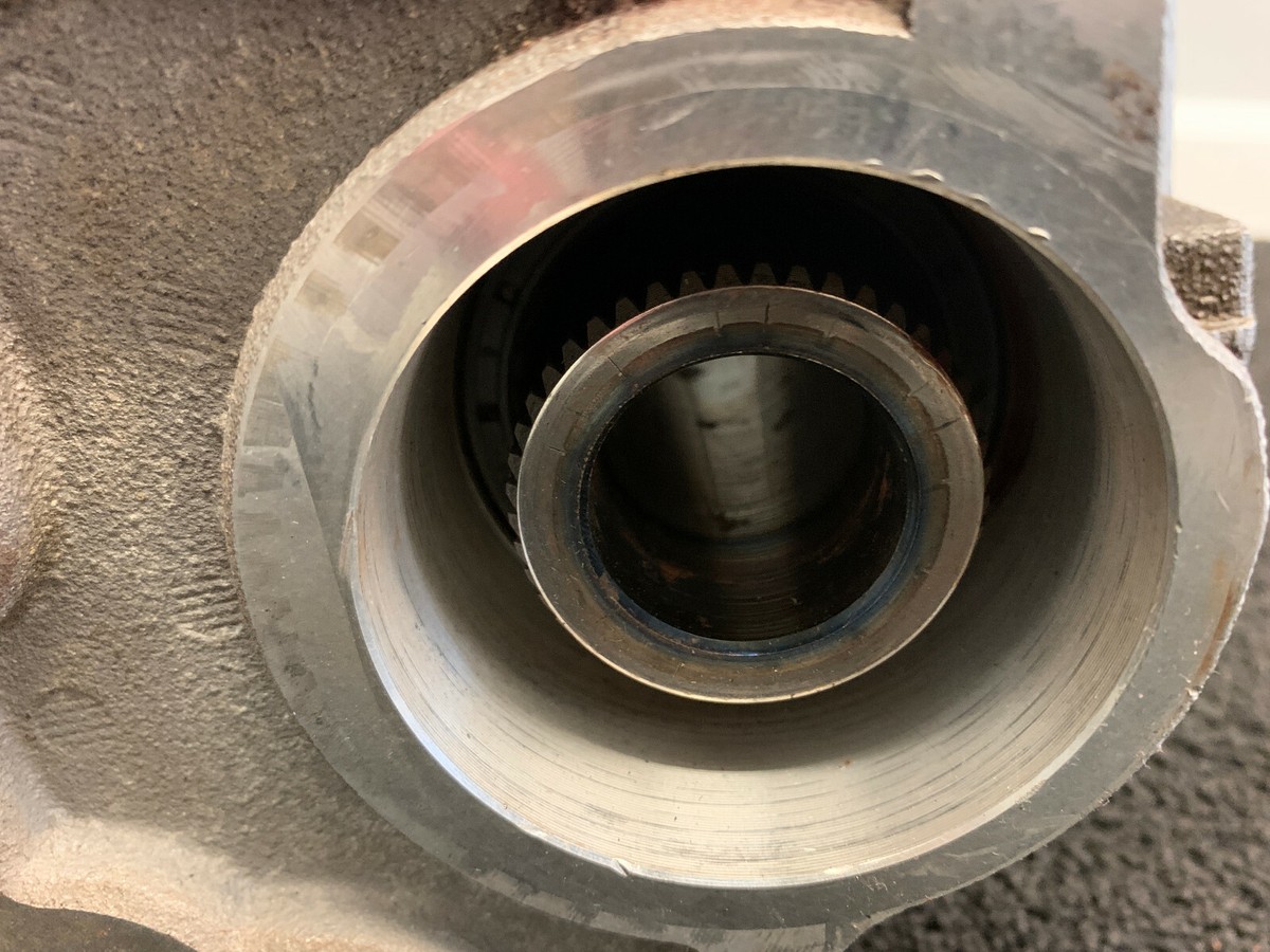03-09 Volvo S60 S80 V70 XC70 XC90 2.5 Angle Gear Transfer