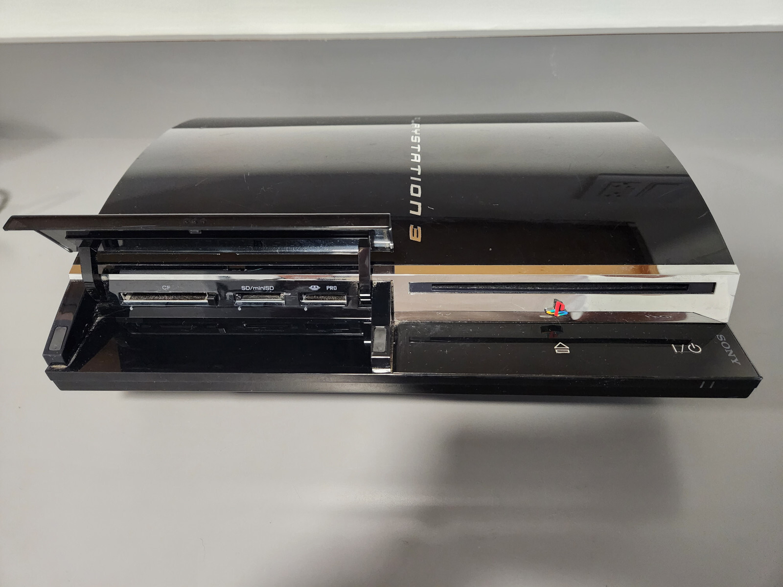 Sony Playstation 3 CECHE01 PS1 PS2 PS3 Backwards Compatible 80GB