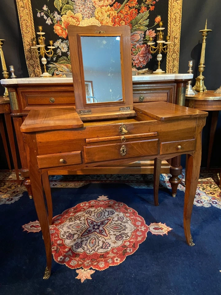 Coiffeuse Louis XV en noyer massif d'époque XVIIIe marquée N. Armant - Photo 2/4