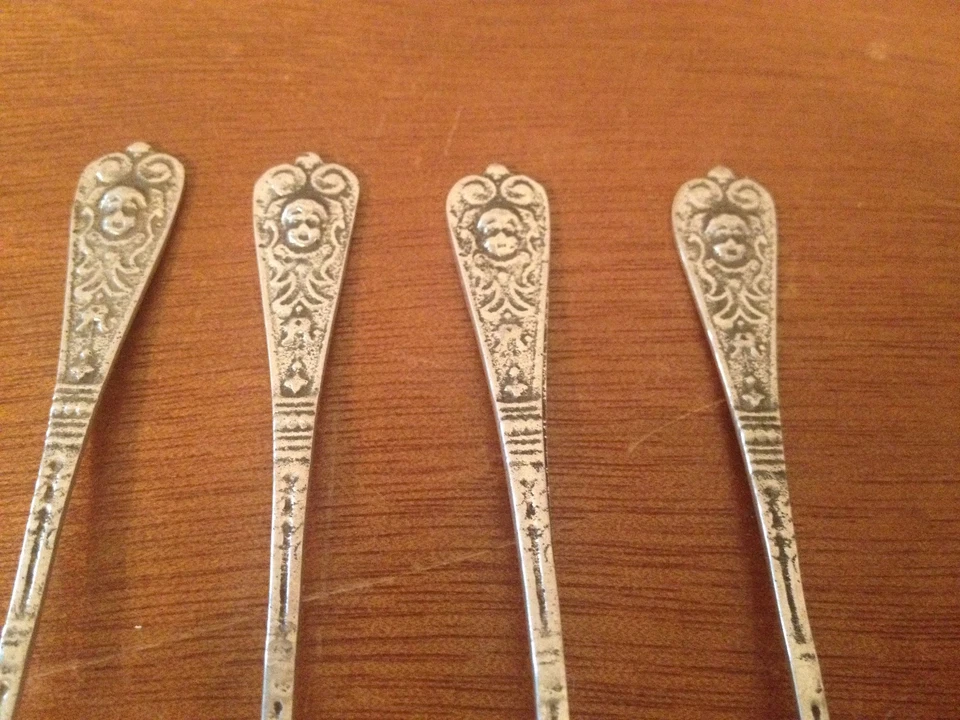Antiguo juego de 6 cucharas pequeñas de plata 800 alemanas probables con decoración facial 4 1/4" Foto 3 de 4