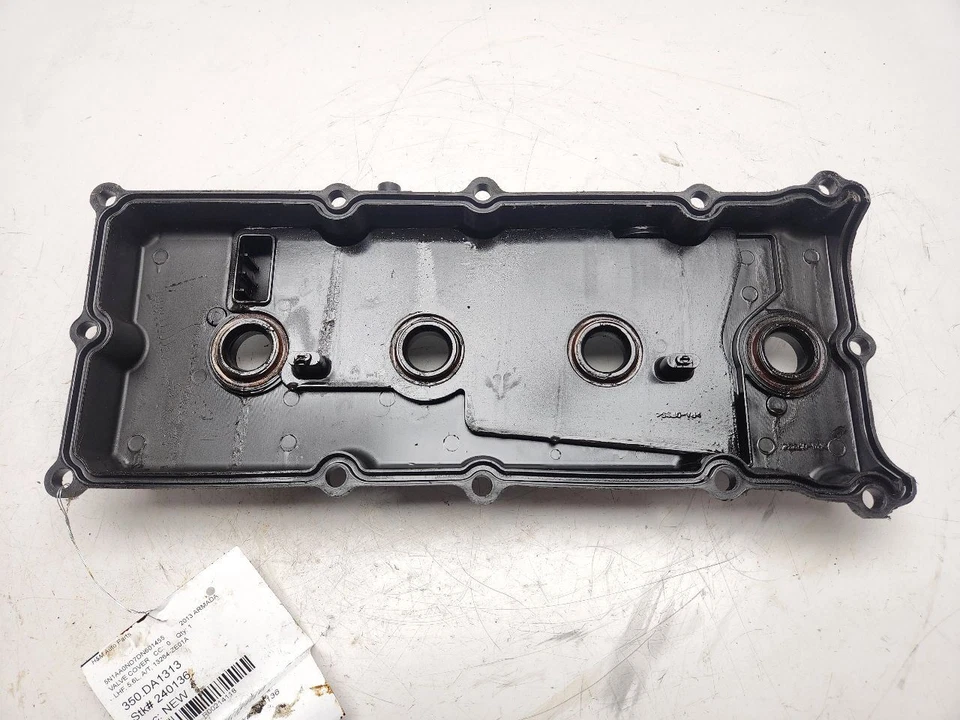 Cubierta de válvula Nissan Armada 2007-2015 OEM 13264-ZE01A Foto 4 de 4