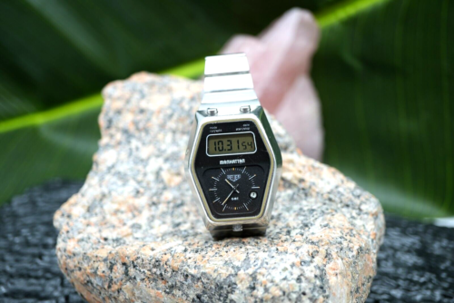 Zegarek na rękę Heuer Manhattan GMT cyfrowy analogowy ok. 45mm x ok. 37mm x ok. 12mm - Zdjęcie 1 z 8
