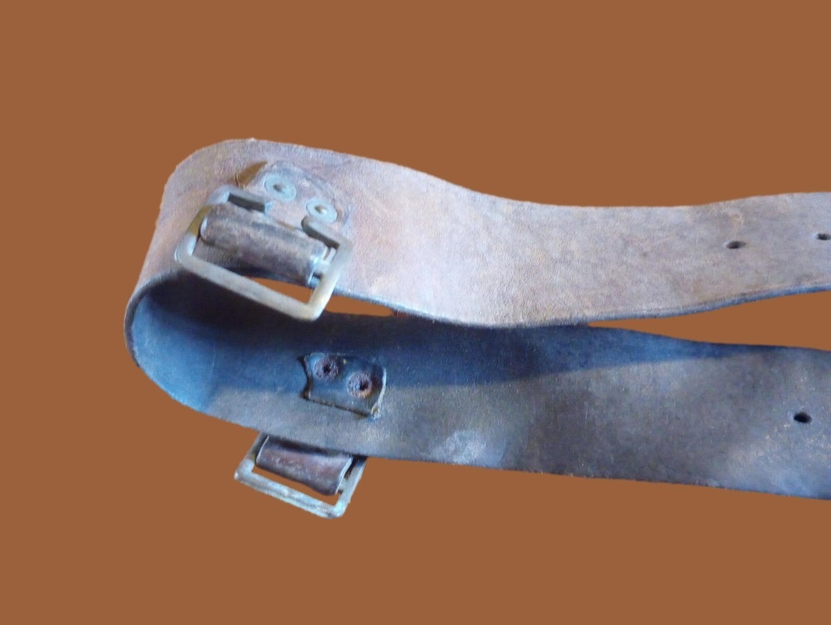 WWII BRITISH MILITARY LEATHER COMBAT BELT P-37 P-39 EARLY