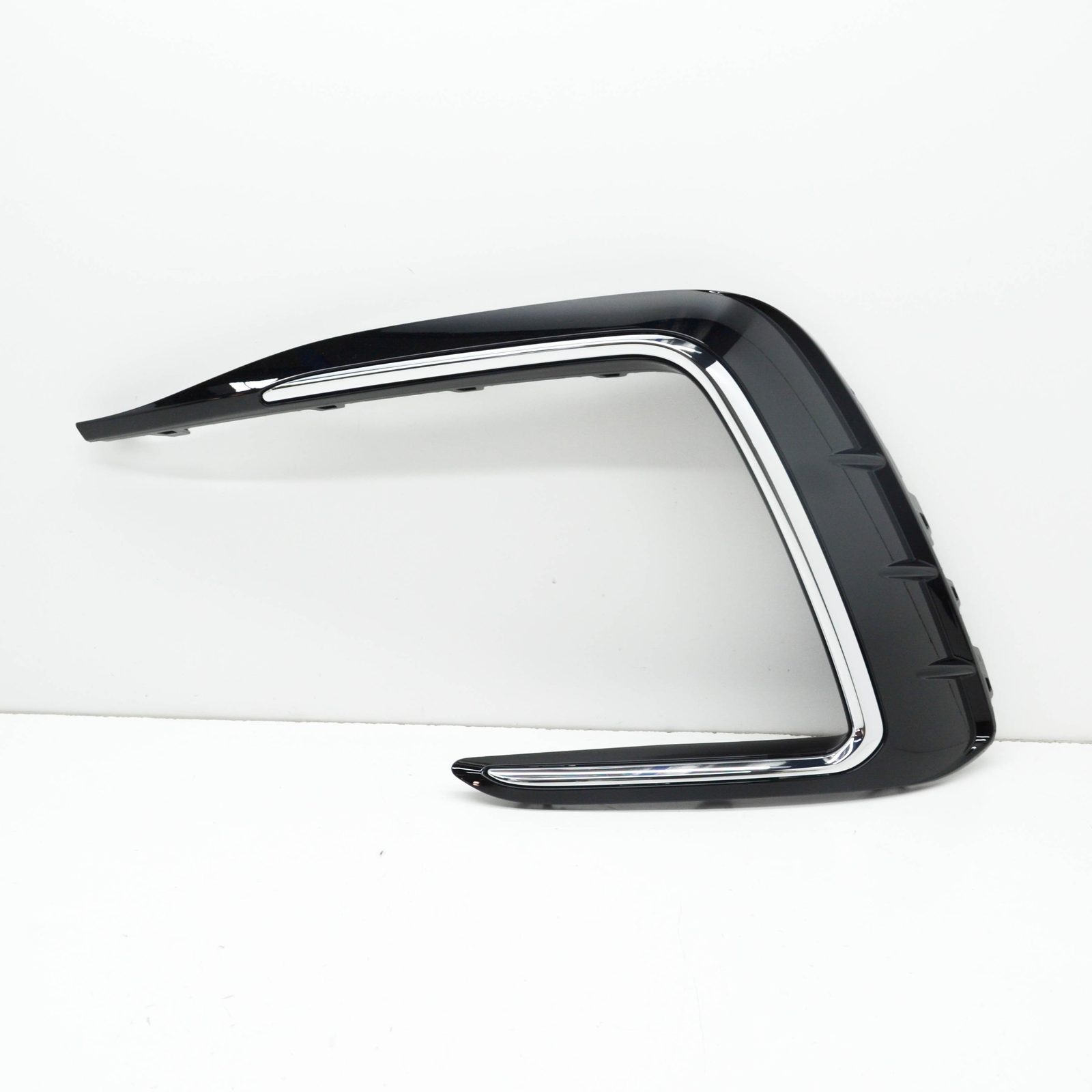 VW TIGUAN AD FRONT BUMPER LEFT VENT GRILLE TRIM 5NA854661HDPJ NO