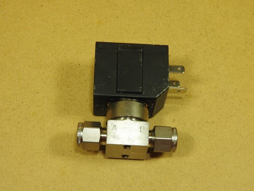 SMC, High Vacuum Solenoid Valve, XSA1-12S, NC - Used - Picture 2 of 9