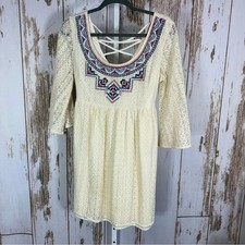 Flying Tomato, Lace Dress with Multicolor Embroidery. Size Medium.