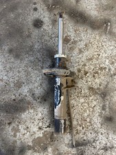 Volkswagen Tiguan 2014 Vorne rechts Stoßdämpfer vorne 5N0412021 Diesel 81kW