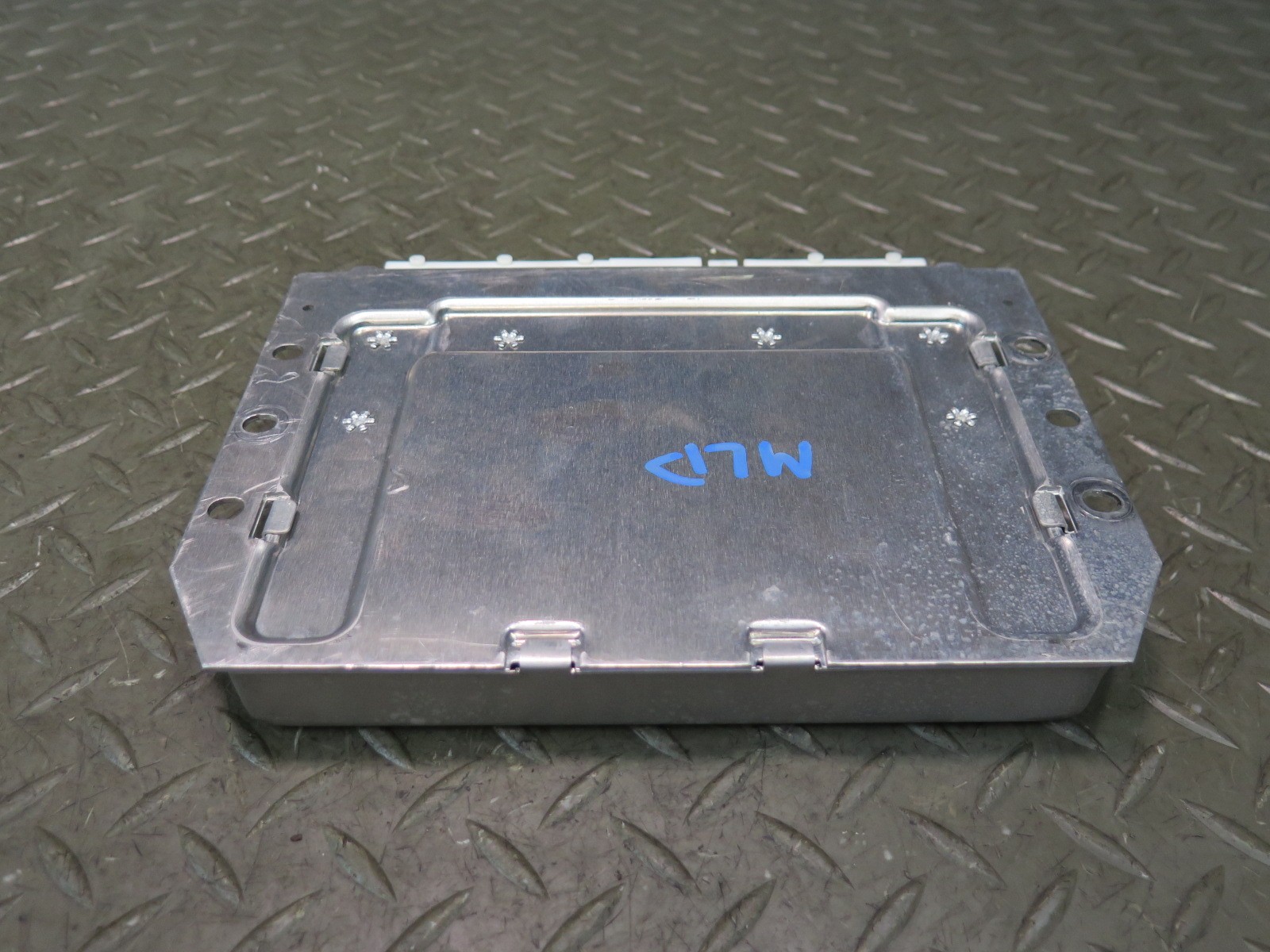 2017-2020 MASERATI LEVANTE M161 ACTIVE AIR SUSPENSION CONTROL MODULE 670101215