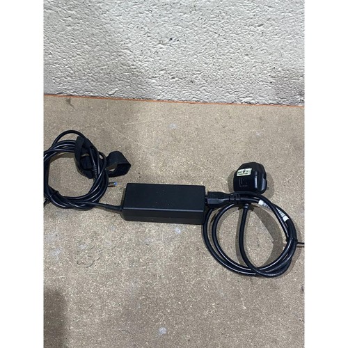 HP PPP009C Netzteil AC Adapter schwarz 19,5 V 3,33 A 65 W UK Stecker für Laptops