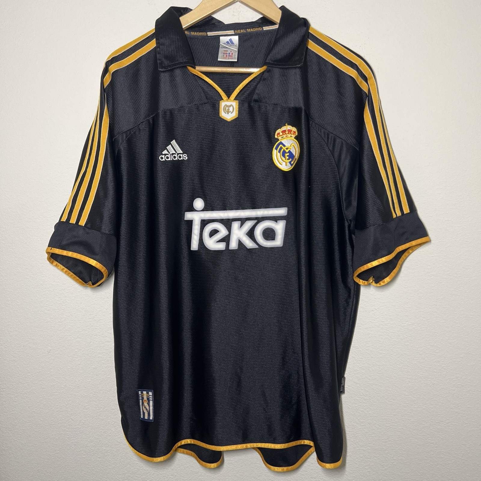 Real Madrid 1999-2001 Away Jersey | Vintage Soccer XL
