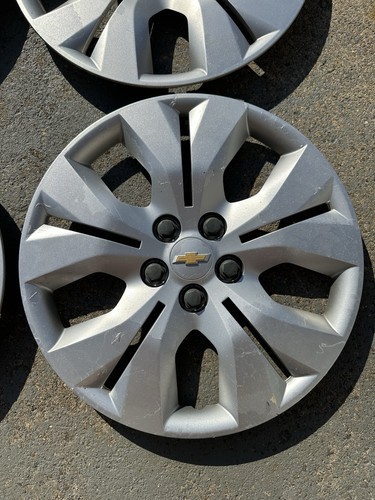 4 12-16 Chevy Cruze Bolt On 16” Hubcaps Wheel Covers 20934134 Blemished - Picture 15 of 21