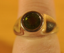 Vintage Women's Peridot Green Gemstone Ring .925 Size 7 1/2 Classic Casual Ring