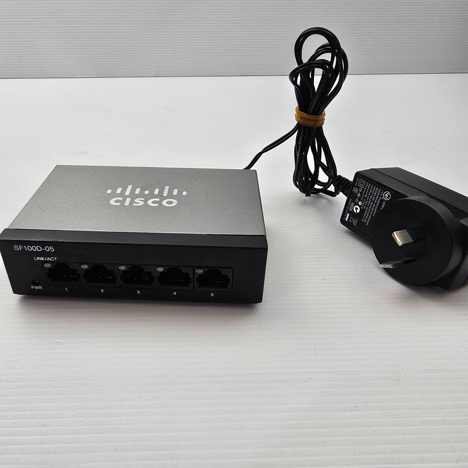 Cisco SF100D-0 Cisco SF100D-05 5-Port 10/100 Switch with Power Supply - Image 2 of 2