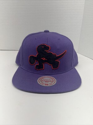 Mitchell & Ness NBA Toronto Raptors Purple HWC Black Red Team Logo Snapback Hat