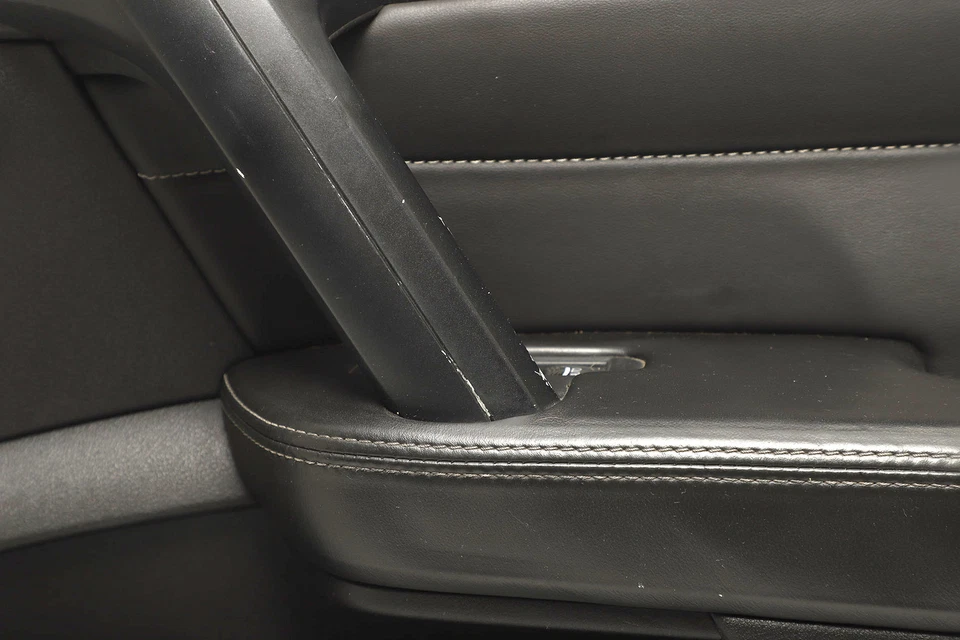 Panel de puerta delantera derecha/pasajero Acura TL 09-11 forro negro 83501-TK4-A13, Foto 3 de 4