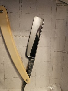 SHAVE READY Vintage F.W. Engels "Special" Straight Razor - Solingen - 11/16"