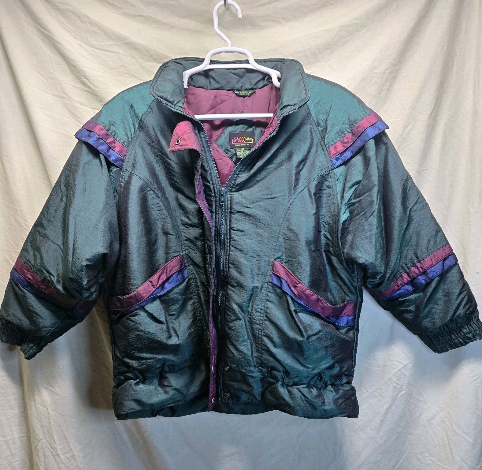 Vintage G4000 Iridescent Puffer Winter Jacket 80’s Women’s Size Medium Green