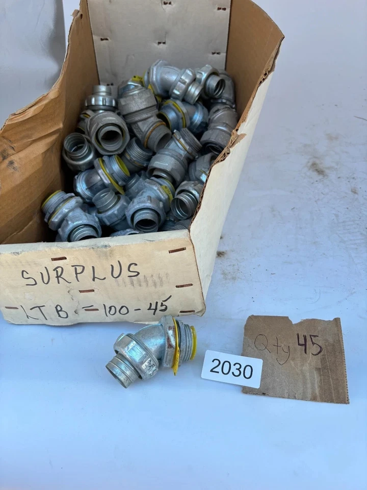 Lote de 45 conectores de conducto herméticos a líquidos LTB-100-45 1" 90°, hierro maleable Foto 3 de 3