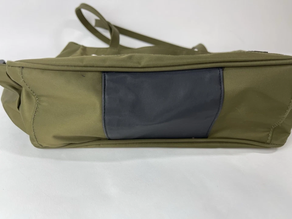 Bolso de hombro Esprit de nailon verde oliva con cremallera pequeño bolsillo lateral Y2K Foto 3 de 4