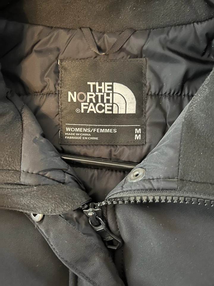 Женская куртка среднего веса The North Face размер средний - Изображение 2 из 4