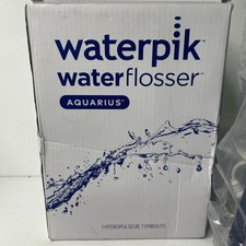 Waterpik Aquarius Water Flosser White WP-600c -10 Settings 7 tips Sealed Navy