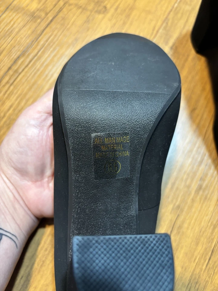 Tacones Mary Jane de gamuza cómodos clasificados por la ciudad talla 6,5 correa con hebilla negra Foto 3 de 4