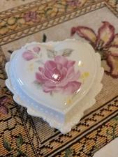 The Good Company Heart Shaped with Flowers Trinket Box