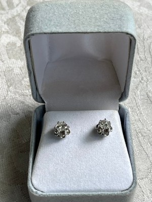 14K massives Weißgold Damen Hahnenfuß 6 Krappen 0,64 ctw Diamant Ohrstecker