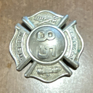 N.B.F.D. Engine 85 Firefighting Maltese Cross Pinback Pin Button Silver Tone